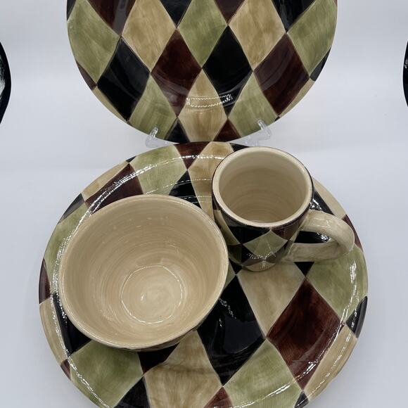 Tabletops Unlimited Harlequin Black 4 Piece Place Setting - Picture 3 of 8